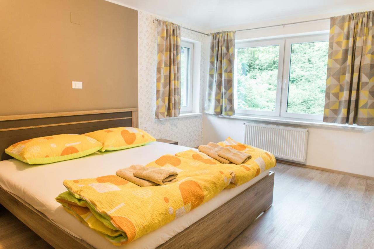 Guest House Rosi Tolmin Esterno foto